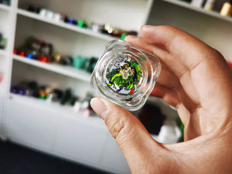 inside logo show for jar